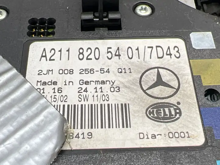 Mercedes-Benz E W211 (2002 - 2009) A2118205401 Передняя подсветка — фото 5