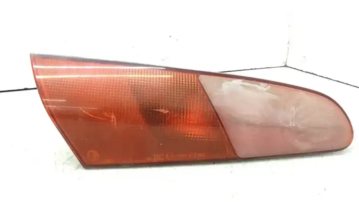 Alfa Romeo 166 (1998 - 2003) 38150751 Задний фонарь в крышке багажника — фото 1