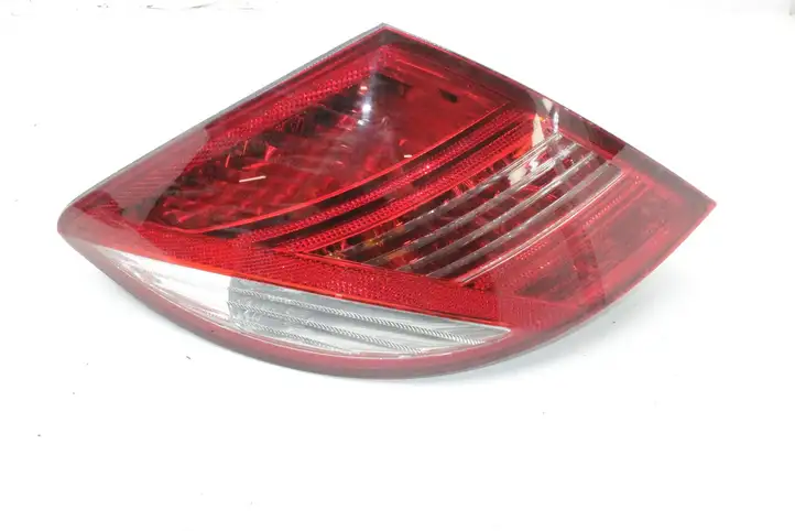 Mercedes-Benz CL C216 (2007 - 2014) A2168200164 Задний фонарь в кузове — фото 1