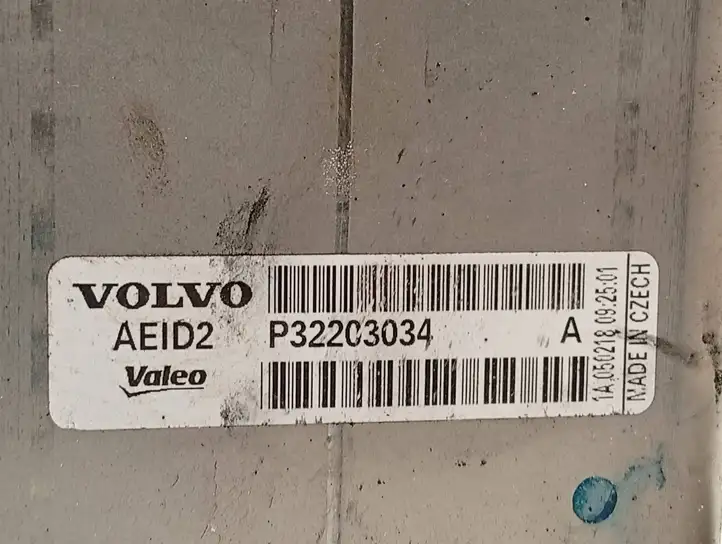Volvo V40 Cross country (2016 - 2019) 32203034 Охладитель клапана EGR — фото 6