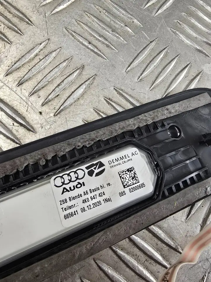 Audi A6 C7 (2014 - 2018) 4K0947405A Внутренняя обшивка порога (комплект) — фото 15