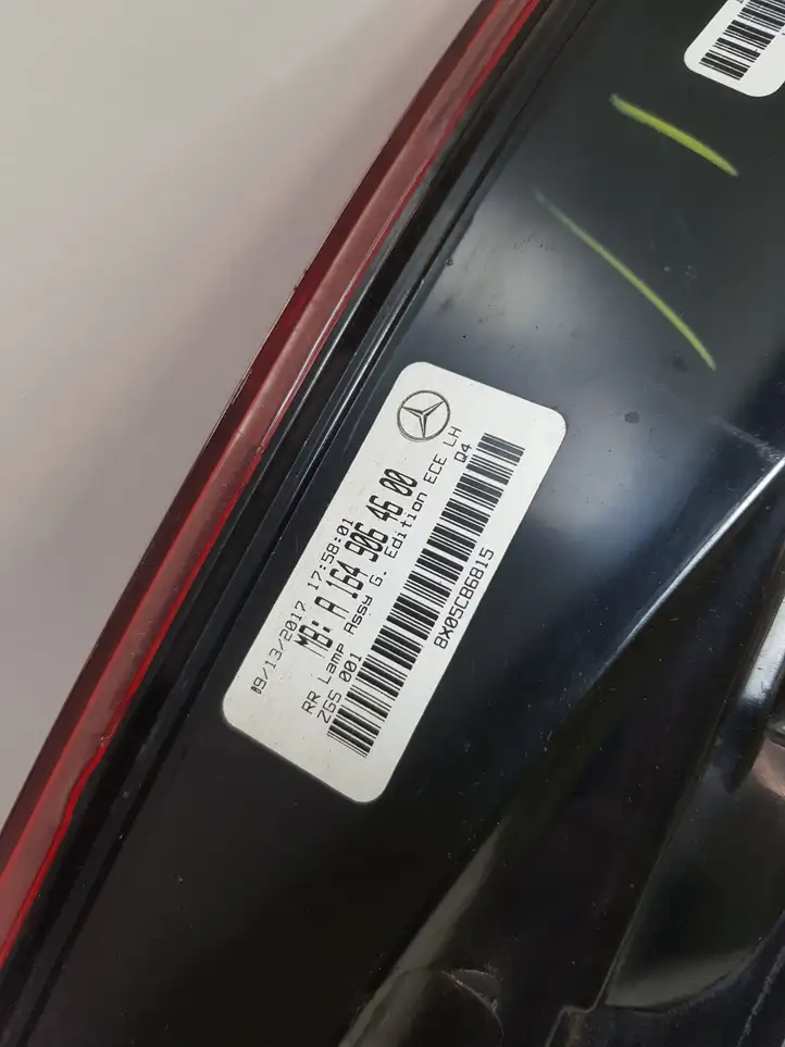 Mercedes-Benz ML W164 (2005 - 2011) A1649064600 Задний фонарь в кузове — фото 6