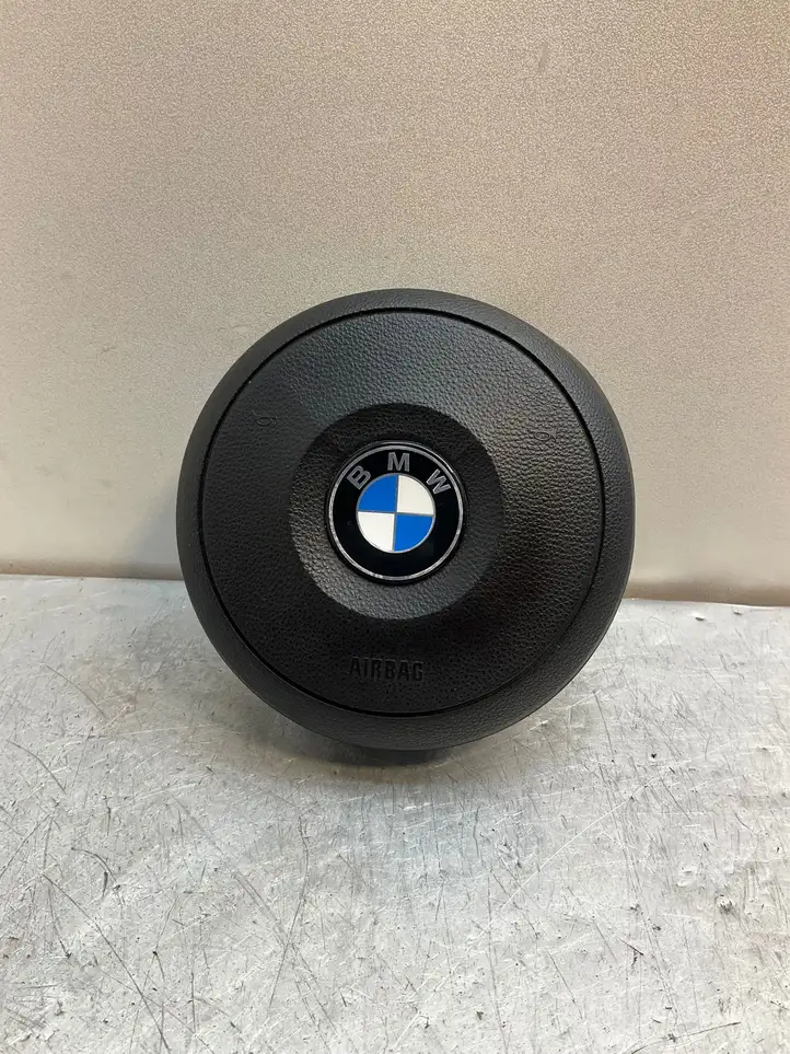 BMW 5 E60 E61 (2004 - 2010) 07B341LA0757E Подушка безопасности руля — фото 1