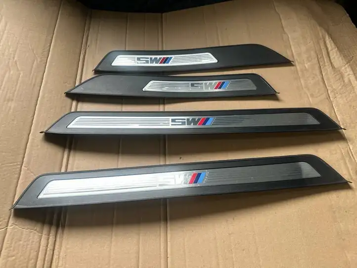 BMW M5 F10 (2011 - 2013) 8050049 Внутренняя отделка переднего порога — фото 2