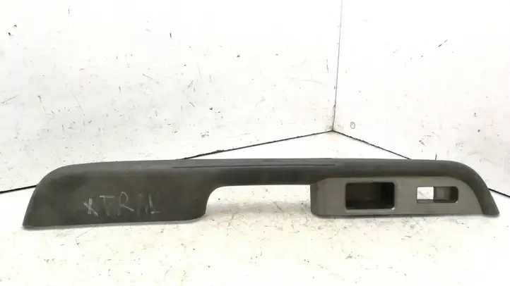 Nissan X-Trail T30 (2001 - 2007) 809488H700 Накладка кнопки стеклоподъемника — фото 1