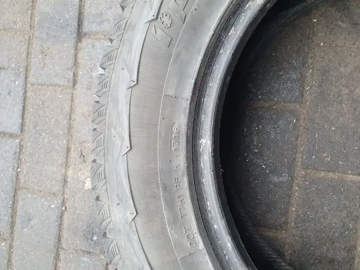 Mercedes-Benz C W203 (2000 - 2007) 22565R17 Зимняя шина шипованная R17 — фото 11