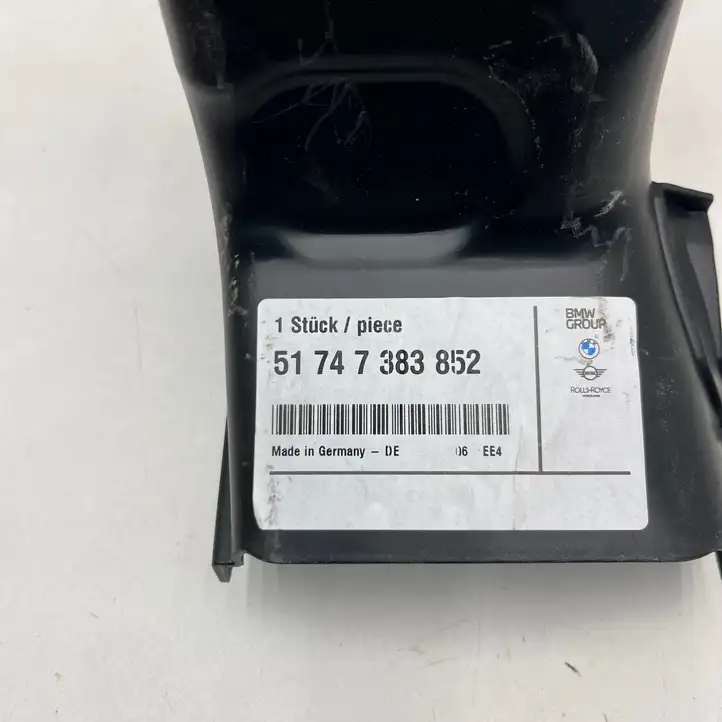 BMW 5 G30 G31 (2016 - ) 51747383852 Воздуховод охлаждения тормозов — фото 7