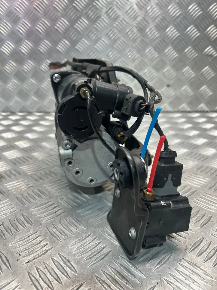 BMW X5 E70 (2006 - 2013) 6785506 Кронштейн пневмокомпрессора — фото 3