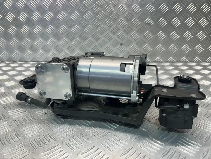BMW X5 E70 (2006 - 2013) 6785506 Кронштейн пневмокомпрессора — фото 5