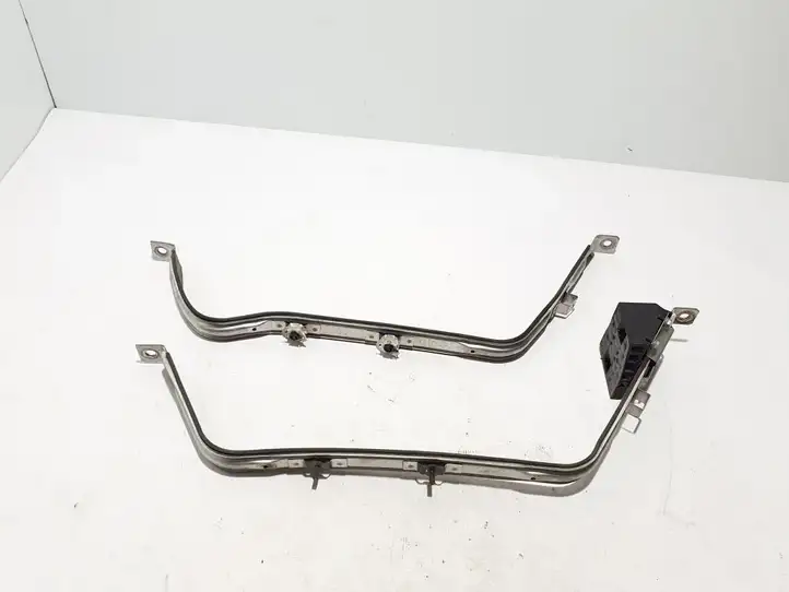 Lexus NX (2021 - ) 7760178050 Кронштейн топливного бака — фото 1