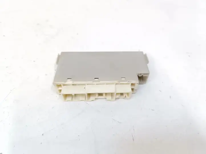 Toyota Prius+ (ZVW40) (2011 - 2018) 8264147090 Реле аварийных фонарей — фото 1