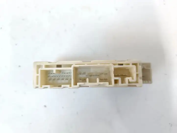 Toyota Prius+ (ZVW40) (2011 - 2018) 8264147090 Реле аварийных фонарей — фото 2