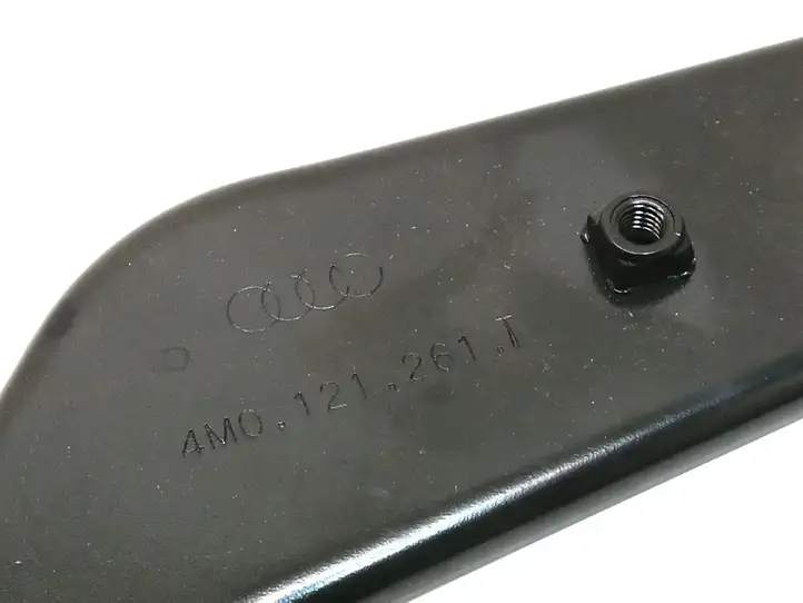 Audi Q7 4M (2015 - ) 4M0121261T Кронштейн панели радиатора — фото 4