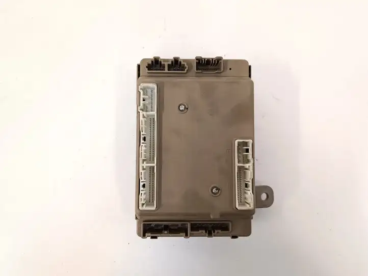 Subaru Outback (BS) (2014 - 2019) 82201AL20A Блок предохранителей — фото 4