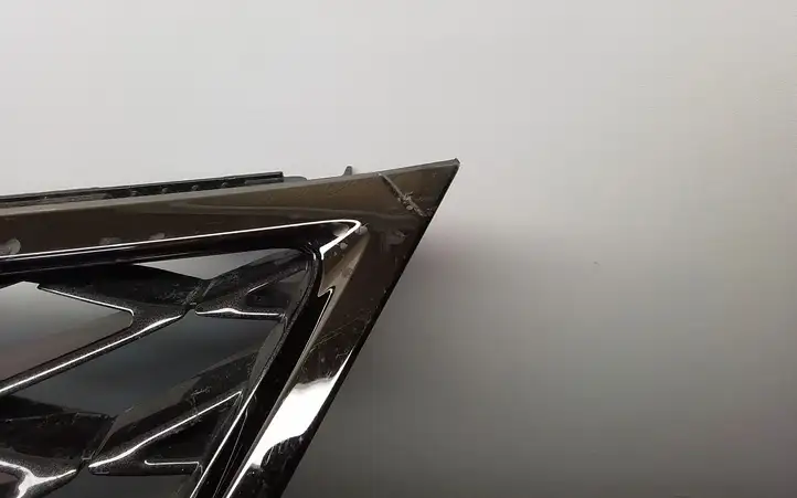 Lexus NX (2017 - ) 5311178140 Верхняя решетка радиатора — фото 4