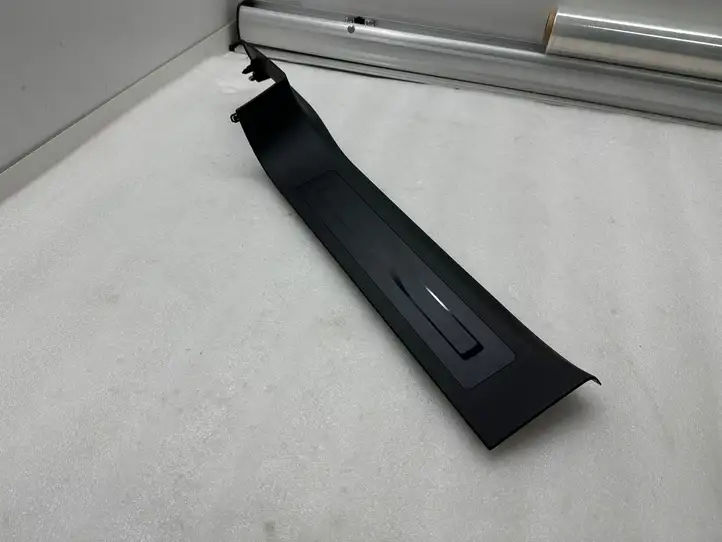 Tesla Model X (2021 - ) 162648400C Внутренняя отделка заднего порога — фото 1