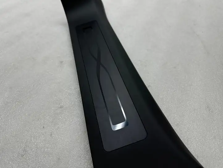Tesla Model X (2021 - ) 162648400C Внутренняя отделка заднего порога — фото 7