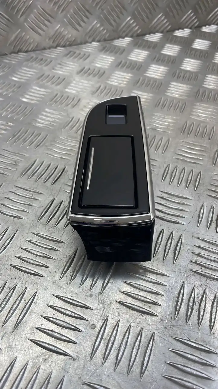 Jaguar XJ X351 (2009 - 2019) AW9314B442BF Дверная пепельница — фото 4