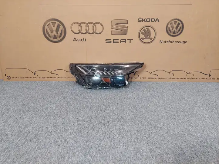 Audi RS Q8 (2019 - ) 4M8941036F Передняя фара — фото 8