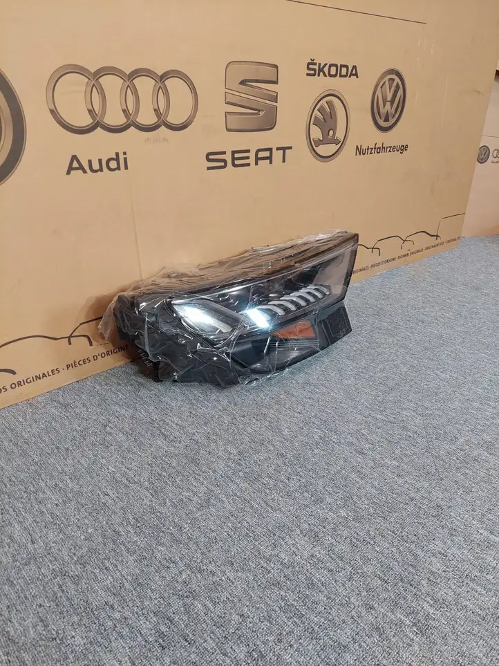 Audi RS Q8 (2019 - ) 4M8941036F Передняя фара — фото 9