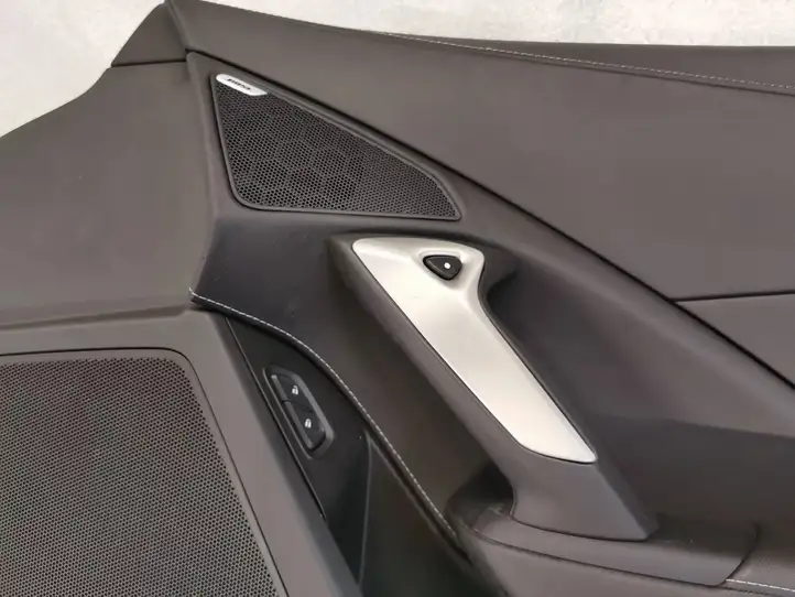 Chevrolet Corvette C7 (2014 - 2019) 84471760 Обшивка передней двери — фото 10