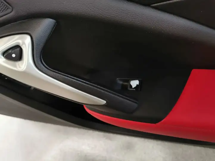 Chevrolet Corvette C7 (2014 - 2019) 22873488 Обшивка передней двери — фото 10