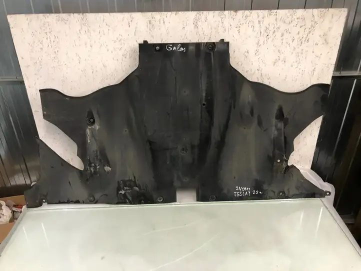 Tesla Model Y (2019 - 2024) 149877100E Защита днища задней части — фото 1