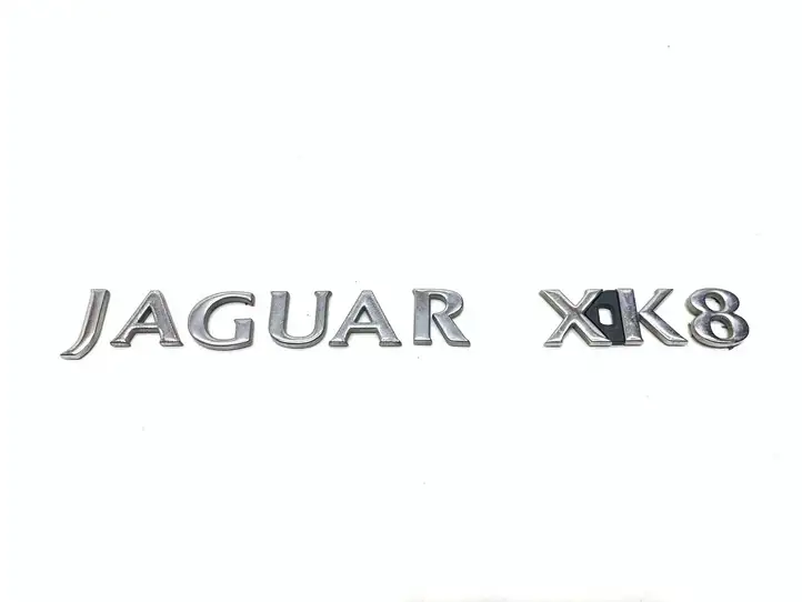 Jaguar XK8 - XKR (1996 - 2004) HJB5980BB Эмблема производителя — фото 1