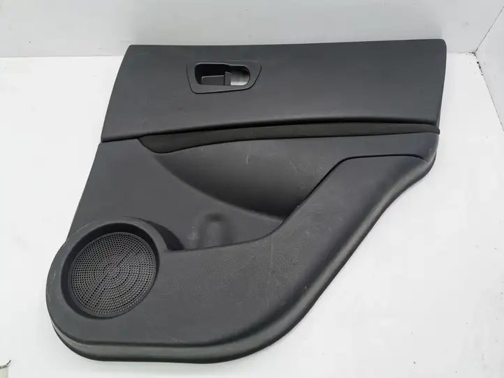 Nissan Qashqai (2010 - 2013) 82910JD900 Обшивка задней двери — фото 1