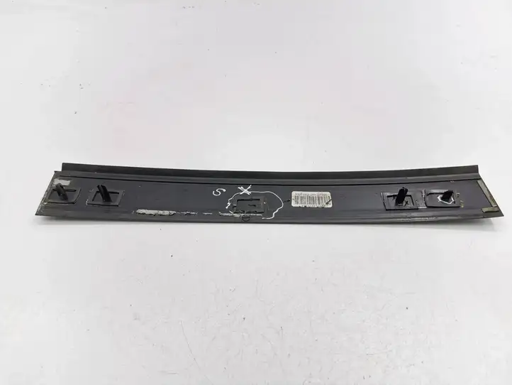 Chrysler Grand Voyager V (2007 - 2010) 05020666A Накладка стекла двери — фото 4