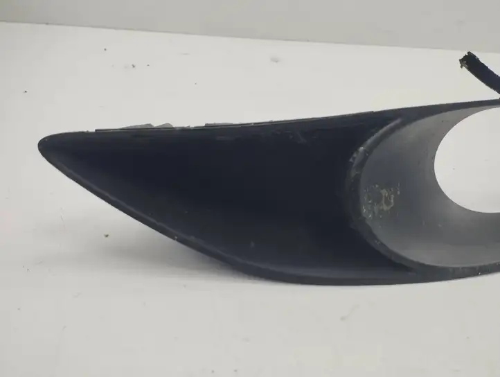 Toyota Auris 150 (2006 - 2012) 814810205 Решетка противотуманной фары — фото 4