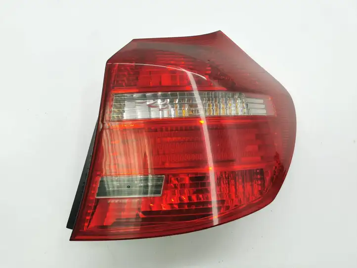 BMW 1 E81 E87 (2004 - 2011) 7164956 Задний фонарь в кузове — фото 1