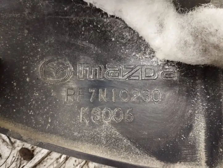Mazda 5 (2005 - 2010) RF7N10230 Крышка двигателя декоративная — фото 3