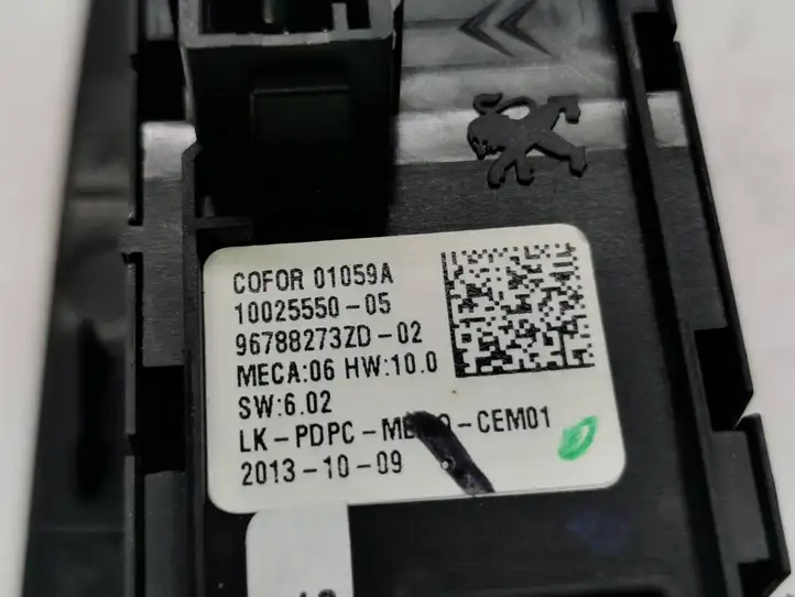 Peugeot 3008 I (2008 - 2015) 96788273ZD Блок кнопок стеклоподъемников — фото 2