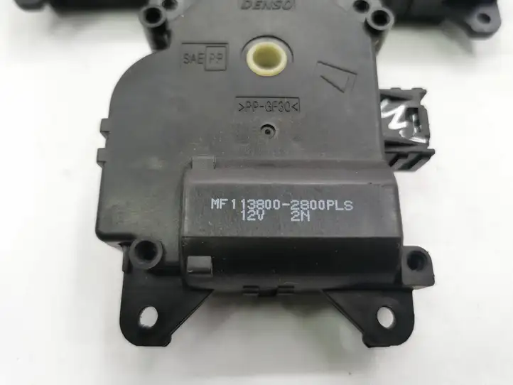 Toyota Auris 150 (2006 - 2012) MF1138002800 Двигатель задвижки потока воздуха — фото 2