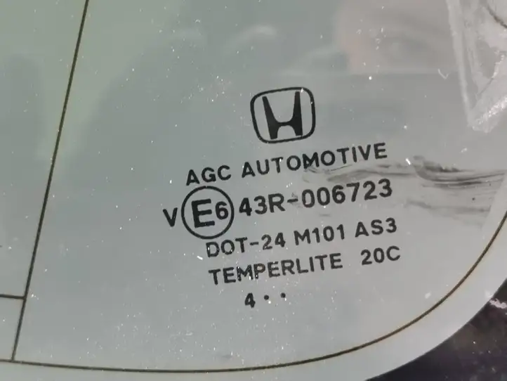 Honda CR-V (2012 - 2016) E643R006723 Заднее боковое стекло — фото 3
