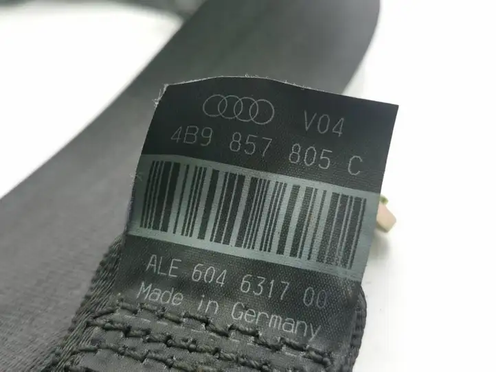 Audi A6 S6 C5 4B (1997 - 2001) 4B9857805C Задний ремень безопасности — фото 4
