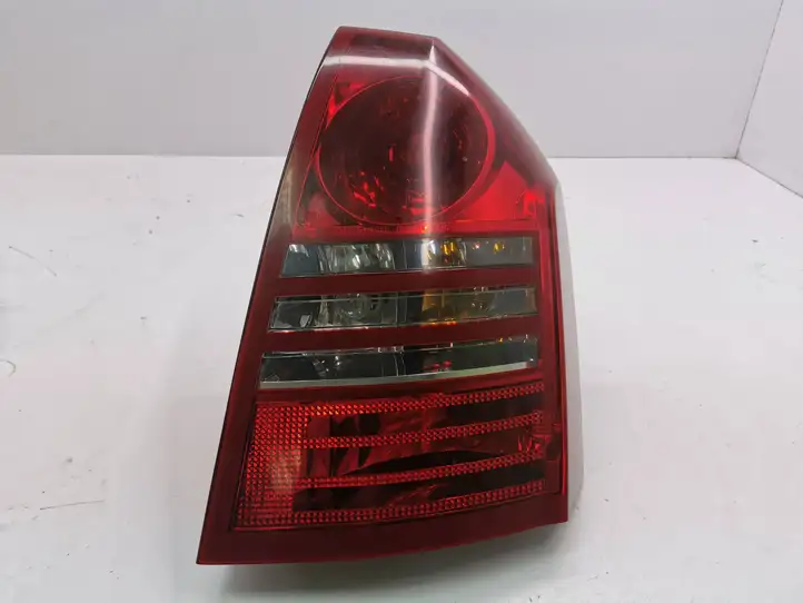 Chrysler 300 - 300C (2005 - 2011) DCA00158622E Задний фонарь в кузове — фото 1
