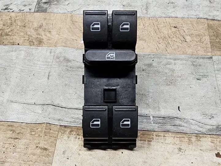 Volkswagen PASSAT B6 (2005 - 2010) 1K4959857B Блок кнопок стеклоподъемников — фото 2