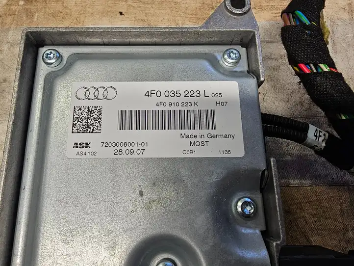 Audi A6 S6 C6 4F (2004 - 2008) 4F0035223L Усилитель звука — фото 6