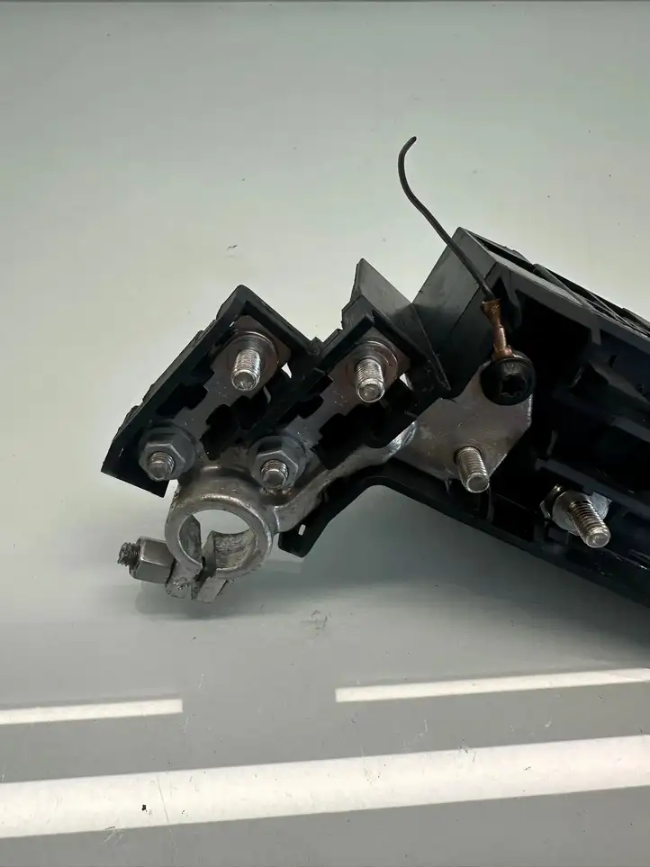 Audi A6 S6 C6 4F (2008 - 2011) 4F0915459 Плюсовой провод аккумулятора — фото 4