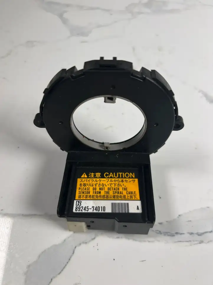 Toyota Prius+ (ZVW40) (2011 - 2018) 8924574010 Датчик угла поворота руля — фото 1
