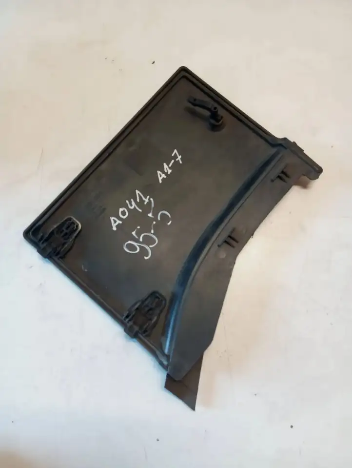 Volvo S60 (2004 - 2010) 31202084 Крышка ящика аккумулятора — фото 4