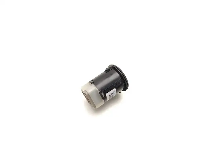 Nissan Juke I F15 (2010 - 2018) USB разъем — фото 4