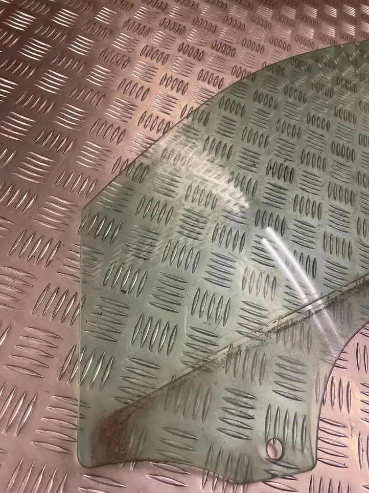 Audi A6 C7 (2011 - 2014) Стекло передней двери — фото 2