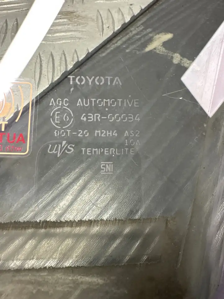 Toyota RAV 4 (XA50) (2018 - ) 43R00034 Стекло передней двери — фото 2
