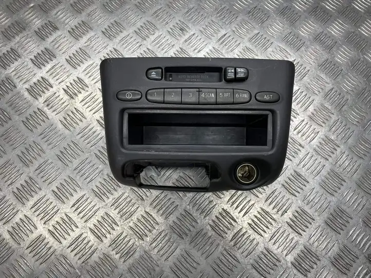 Toyota Yaris (1999 - 2003) 8612052011 Магнитола / мультимедийная система — фото 1
