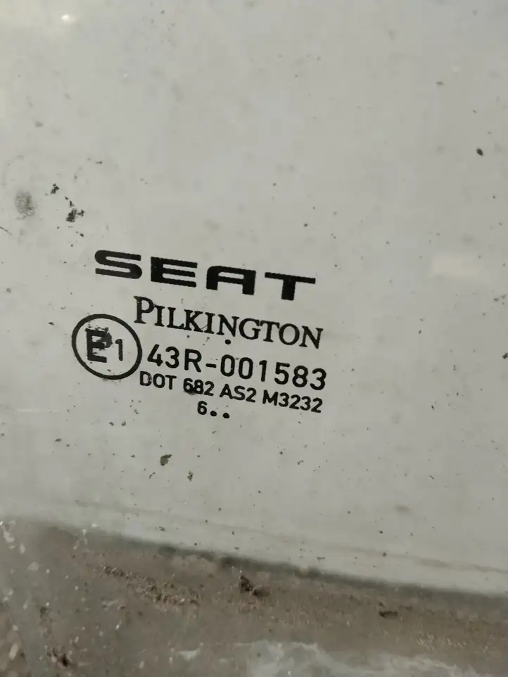 Seat Leon (1P) (2005 - 2012) Стекло задней двери — фото 2