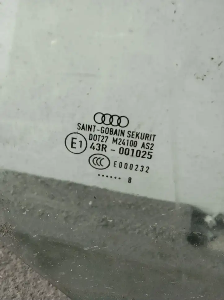 Audi A3/S3 8P (2004 - 2008) Стекло передней двери — фото 3