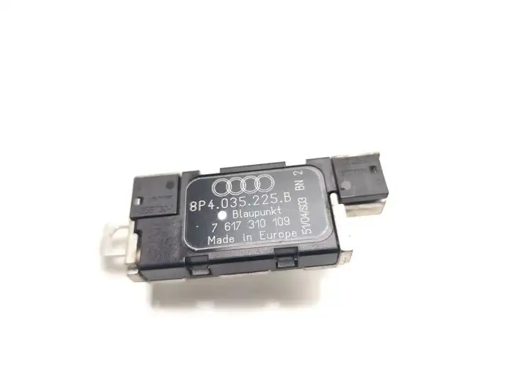 Audi A3/S3 8P (2004 - 2008) 8P4035225B Усилитель антенны — фото 6